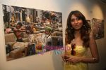 Pooja Misra at Sudharak Olwe_s art exhibition in Cymroza art gallery on 4th Sep 2009 (2).JPG